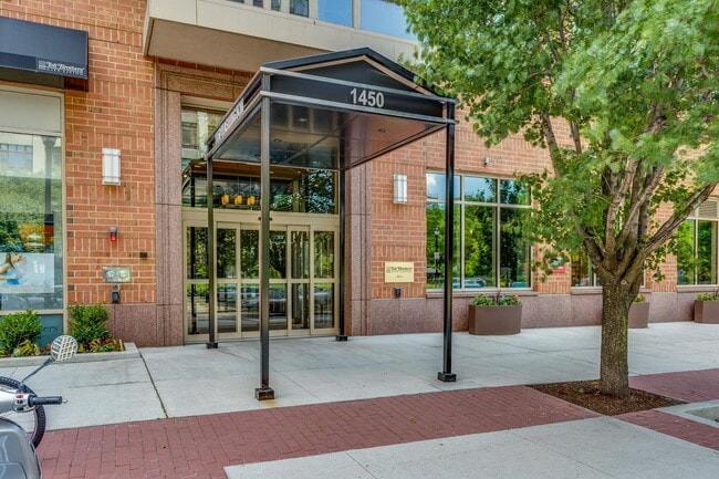 Building Photo - 1450 Washington St