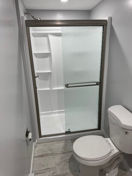 Downstairs bathroom - 29 Beechmont St