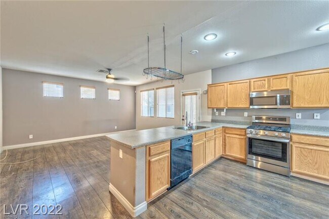 Building Photo - 3BD/2.5BA | Open-Concept Living in Gated Cottages at Southern Hills