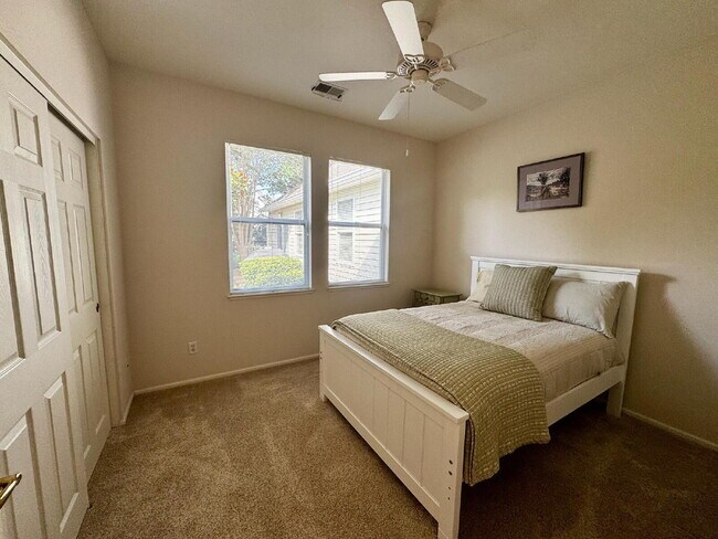 Building Photo - Furnished 2 Bed Townhome in Sun City Hilton Head