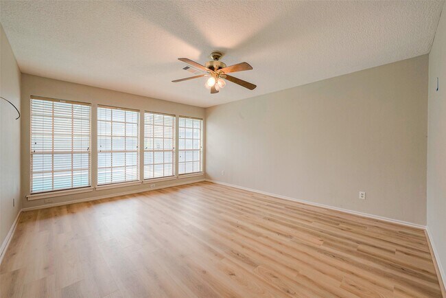 Building Photo - 15511 Rana Ct