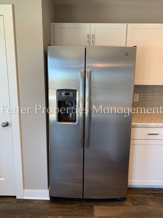 Building Photo - Gorgeous 3 Bedroom Home!