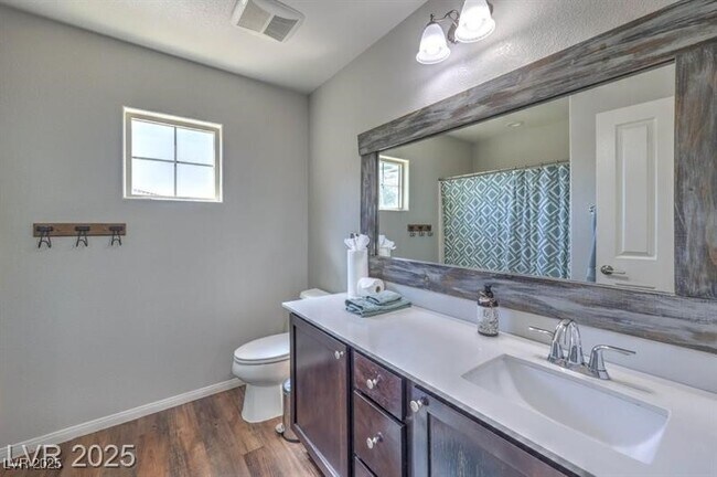 Building Photo - 10598 Cliff Lake St