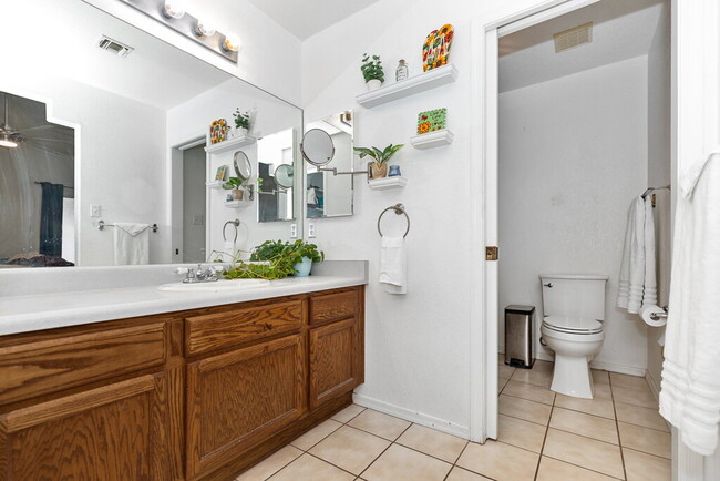 Building Photo - "3-Bedroom, 2-Bathroom Solar Home with a Pool in Mesa Del Sol!"