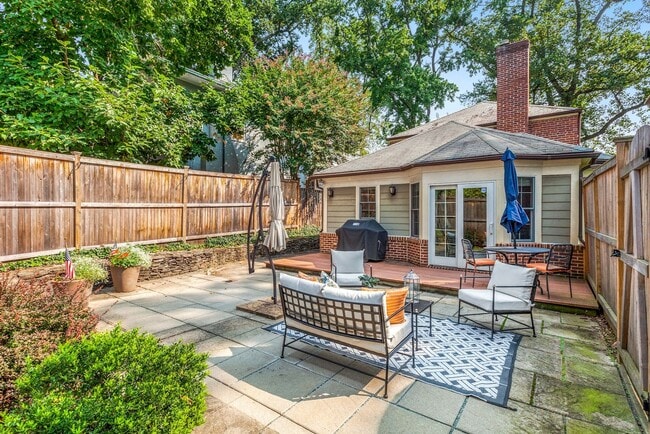 Building Photo - Chevy Chase Home