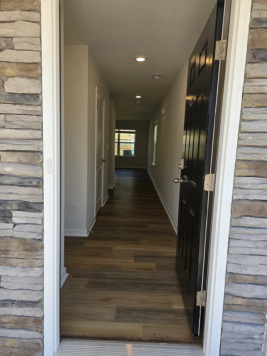 Building Photo - 5131 Hyrule Dr