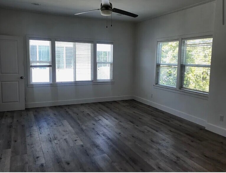 Building Photo - 119 S Westmoreland Ave