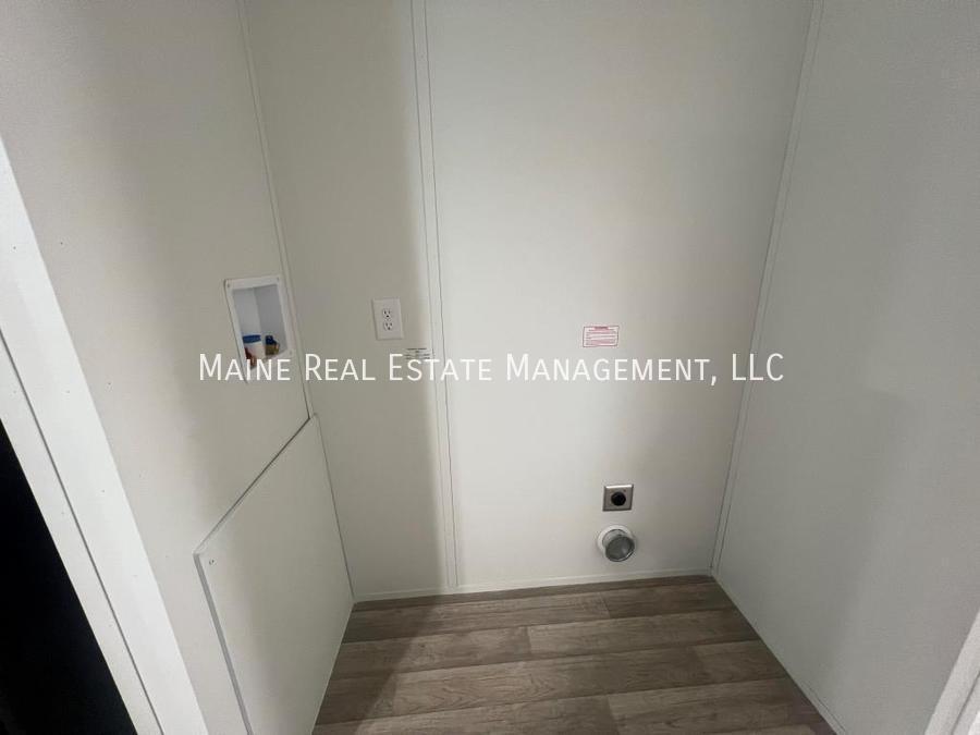 Building Photo - 135 Penney Ln