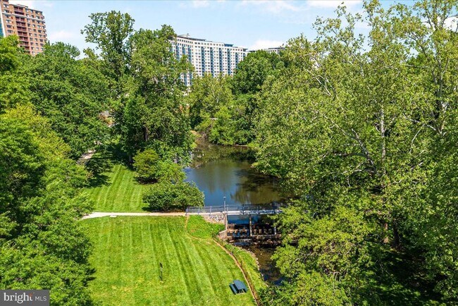 Building Photo - 10444 Rockville Pike