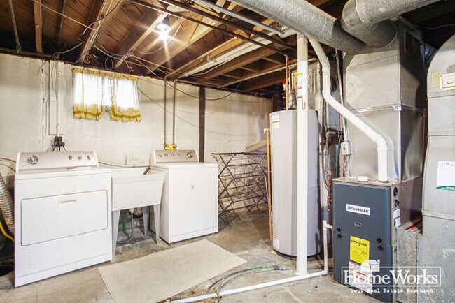 Building Photo - 754 S 30th St