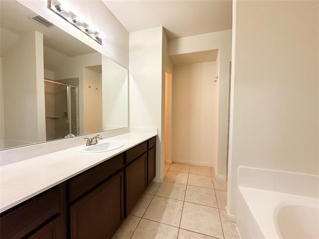 Building Photo - 9415 Bald Cypress St