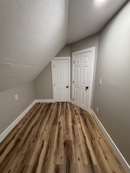 Building Photo - 348 Logan St