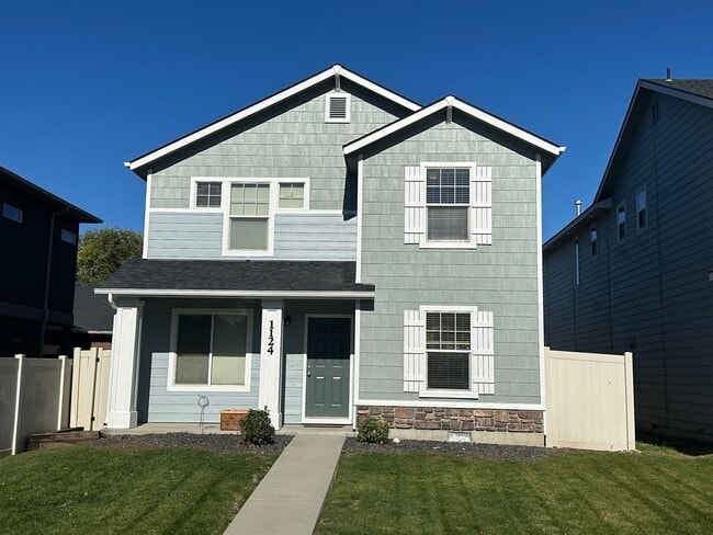 Building Photo - Beautiful 2 story home in North Meridian available soon! $500 move-in credit!