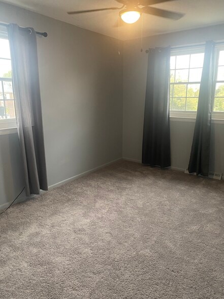 bedroom 3 - 1424 Boxwood Dr