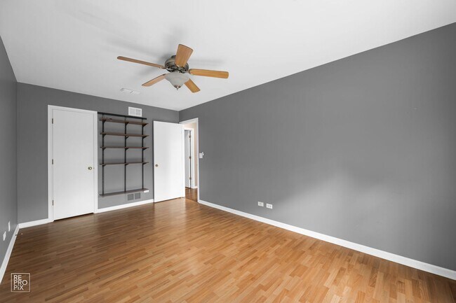 Building Photo - Aurora Four Bedroom Home with Fenced Yard ...