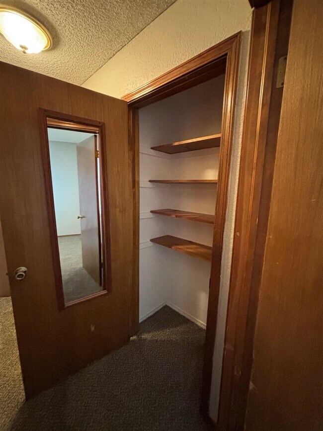 Building Photo - 901 NE Tortoise Dr