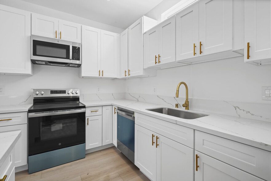 Building Photo - 11533 Dronfield Ave