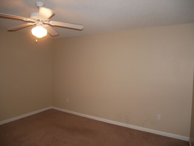 Building Photo - 7747 Mary Payton Dr