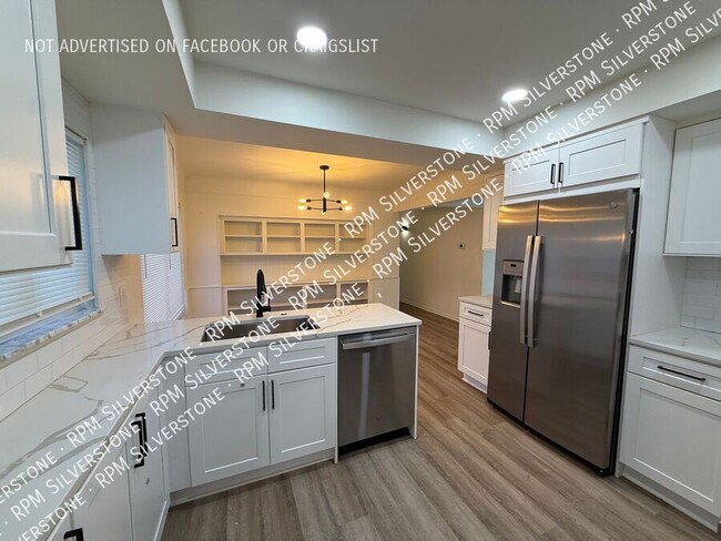 Building Photo - 5681 Skylite Ln