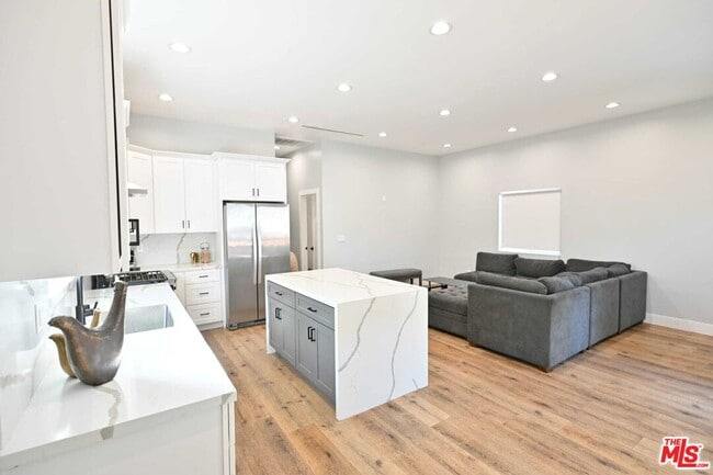 Building Photo - 6961 Balcom Ave