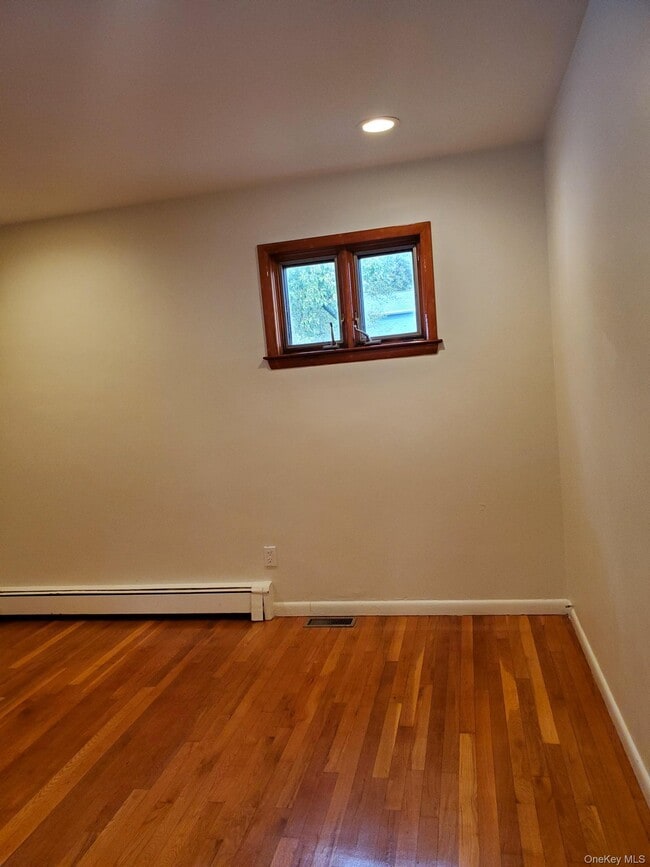 Building Photo - 55 Juniper Rd