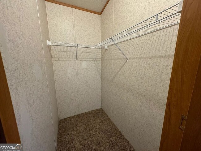 Building Photo - Rent Reduced!