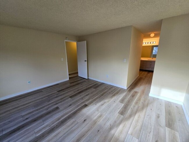 Building Photo - Move-In Ready! Updated 3-Bedroom Home in N...