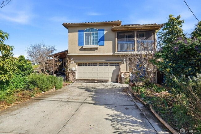 Building Photo - 820 Almar Ave