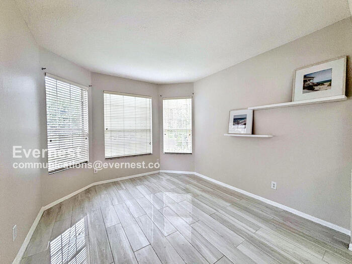 Building Photo - 9019 Edenshire Cir