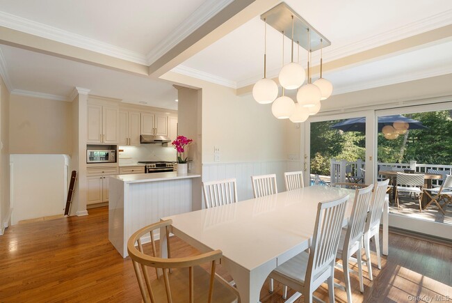 Building Photo - 44 Midhampton Ave