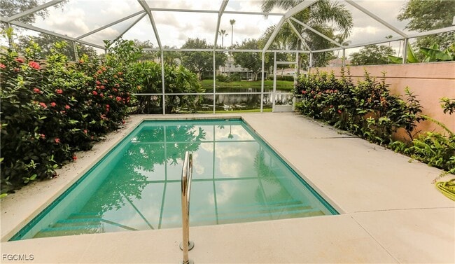 Building Photo - 5701 Cove Cir