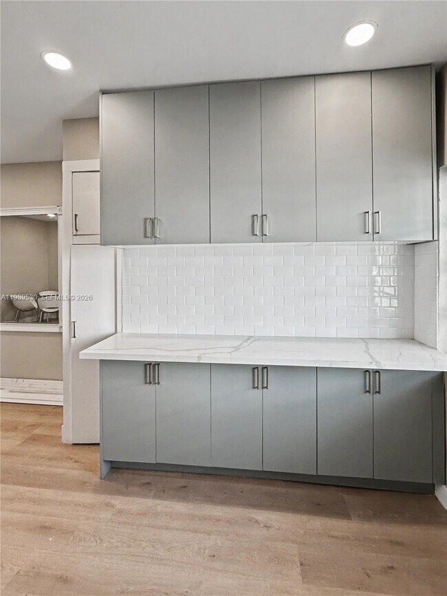 Building Photo - 830 10th St