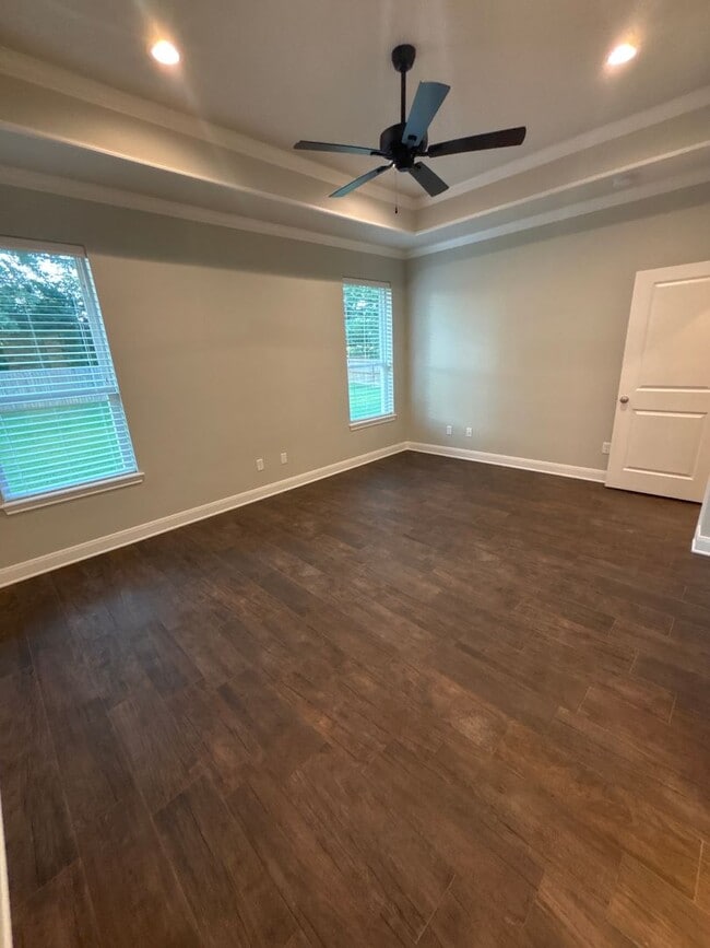 Building Photo - Beautiful South Tyler Rental in Royal Vista Estates!