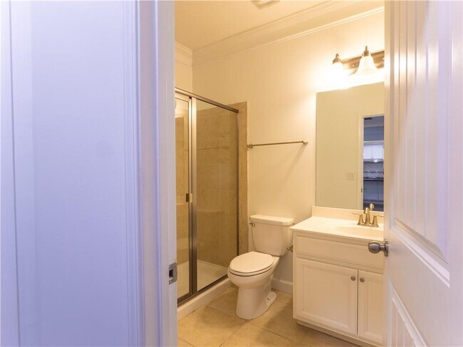 Building Photo - 4865 Alexandria Ave