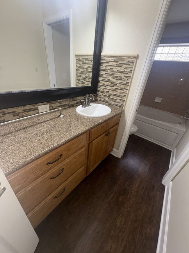 Building Photo - Beautiful 2bd/2ba Condo in West Greeley with Garage!