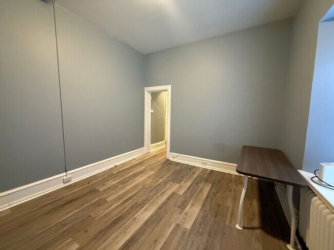 Building Photo - 446 N Duke St