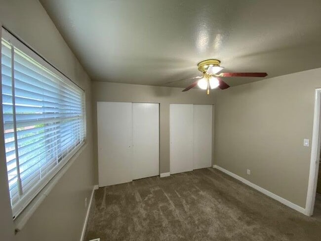 Building Photo - 3 Bedroom 2 Bath Single Family Home