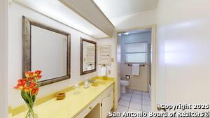 Building Photo - 9023 Luzita Ln