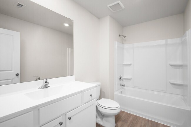 Building Photo - 10360 Sweetwater Creek Dr