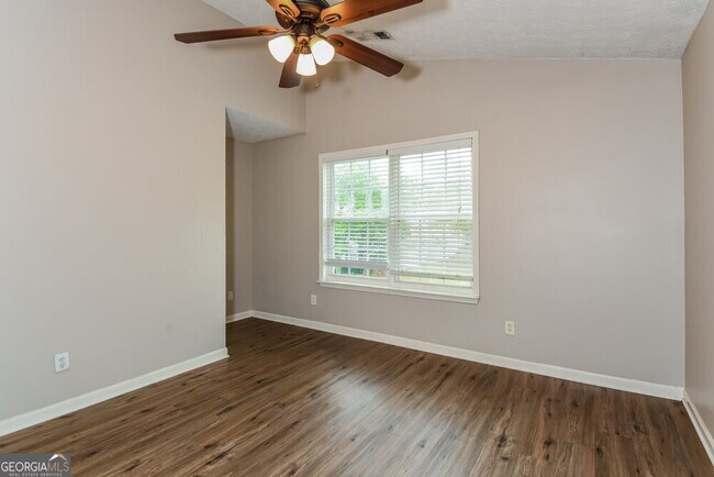 Building Photo - 632 Spanish Oak Dr