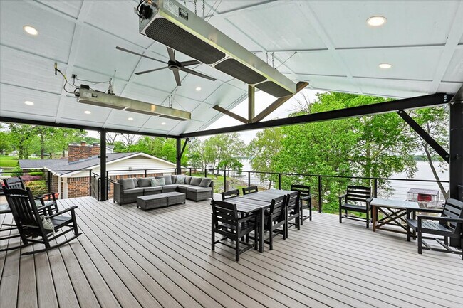 Building Photo - 1115 Red Bud Dr