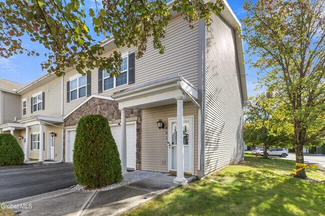 Building Photo - 401 Avalon Pl