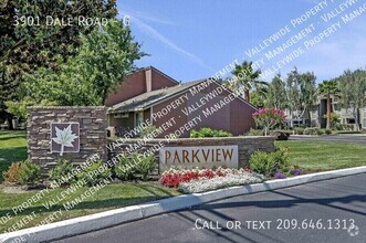 Building Photo - Modesto 2 Bedroom 2 Bath Condo "Parkview V...