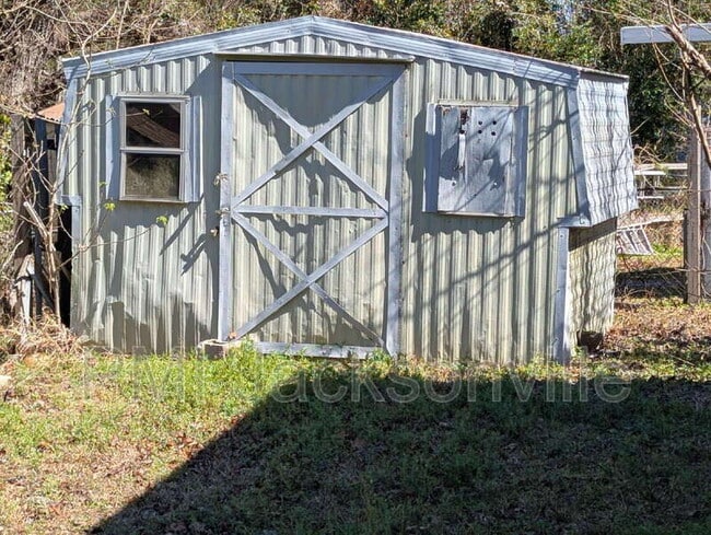 Building Photo - 4139 Fairfax St