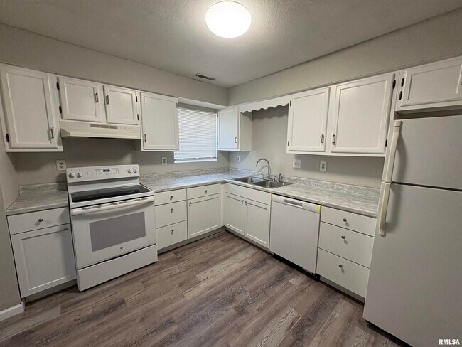 Building Photo - 3617 W Richwoods Blvd