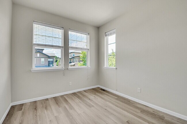 Building Photo - $3,150.00, 3 bed, 2 bath, located in Cente...