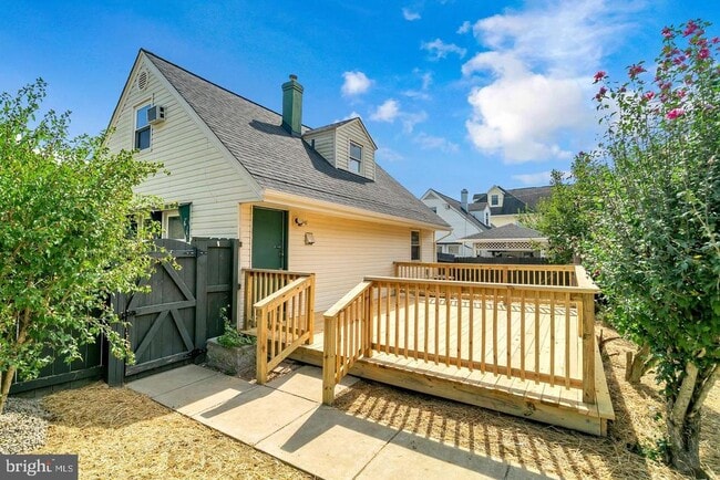 Building Photo - 6604 Cavalier Dr
