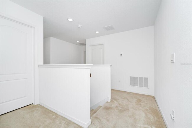 Building Photo - 652 Benoi Dr