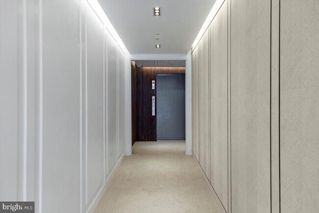 Building Photo - 724 Chestnut St