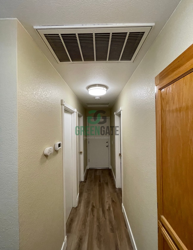 Building Photo - 1660 Etta Way